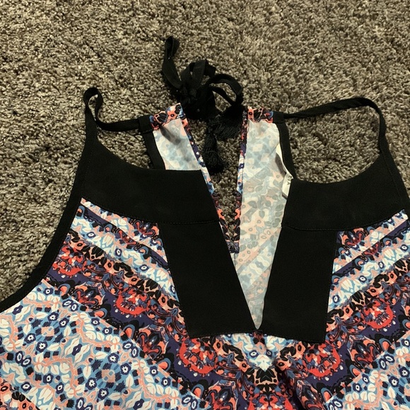 Women’s Athleta tank top - Picture 4 of 7